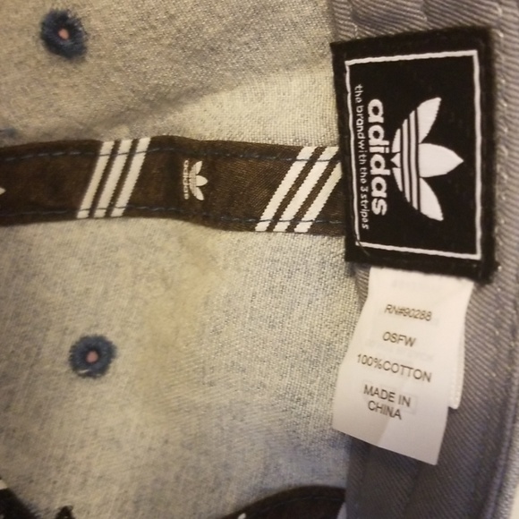 Adidas hat - Picture 3 of 3